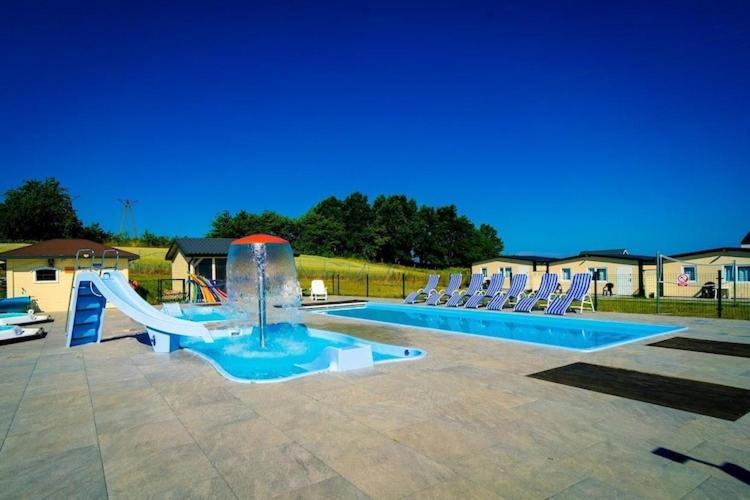 Holiday Resort, Устроне Морске Екстериор снимка